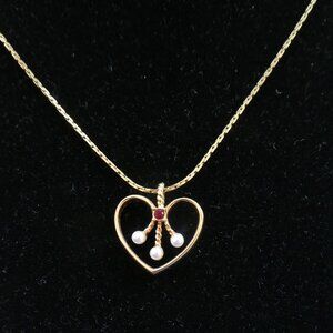 Avon Gold Tone Heart Necklace